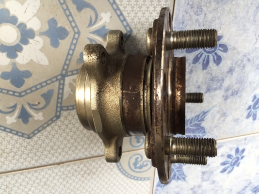 ดุมล้อ6รู