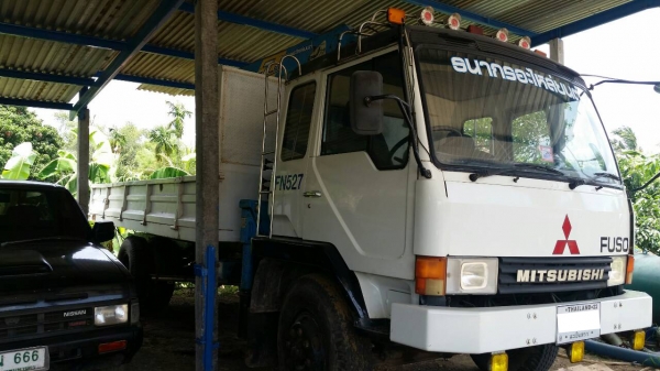 รถ 6 ล้อพร้อมเครนTADANO