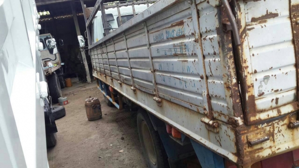 ขาย รถบรรทุก HINO 6 ล้อ FC2W ปี37