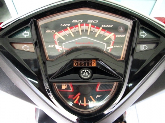 MIO 125 i MX ตัวท๊อป ล้อแมกซ์ สี ขาวแดงยอดนิยม ขายดี รถเดือน กันยายน ปี56 ไมล์ 8 พันโล แถม 2 รายการ 26900