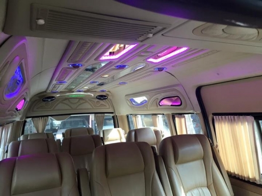 TOYOTA COMMUTER 2.5 ดีเซล ปี 12 เกีย MT