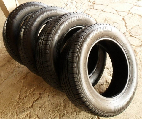 ยางขอบ17 มิชลิน225-65-R17ลงพื้นปี14(4เส้น4,900บ)ดอกหนามาก80\%
