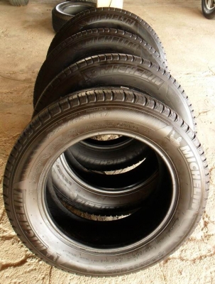 ยางขอบ17 มิชลิน225-65-R17ลงพื้นปี14(4เส้น4,900บ)ดอกหนามาก80\%