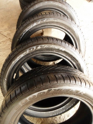 ยางขอบ17 กู๊ดเยียร์ 215-55-R17ลงพื้นปี14 (4เส้น3,900บ)ดอกหนามาก80\%