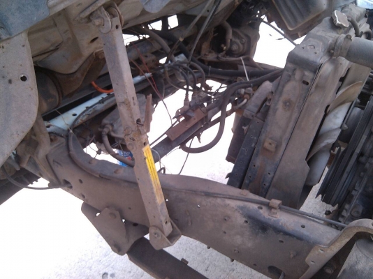 ขาย 390000 บาท 6ล้อตู้แหัง 3บาน พื้นแสตนเลสยาว 5เมตร เอกสารพร้อมโอน