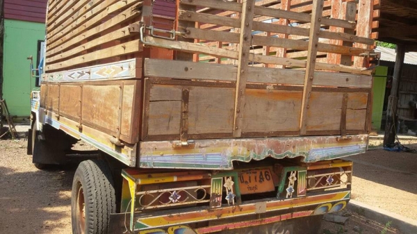 ขายรถอีแต๋น เครื่องRT110 มีสโล ช่วงล่าง ISUZU สภาพพร้อมใช้งาน เอกสารพร้อมโอน สนใจโทร 090-8588220คุณนะ 093-3258446คุณบิว ID:narong498 หรือ www.truck.in.th/498 หรือเพจFacebook ณรงค์ ซื้อขายรถมือสอง (เว็บไซต์ส่วนตัว)