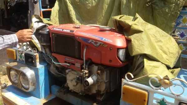 ขายรถอีแต๋น เครื่องRT110 มีสโล ช่วงล่าง ISUZU สภาพพร้อมใช้งาน เอกสารพร้อมโอน สนใจโทร 090-8588220คุณนะ 093-3258446คุณบิว ID:narong498 หรือ www.truck.in.th/498 หรือเพจFacebook ณรงค์ ซื้อขายรถมือสอง (เว็บไซต์ส่วนตัว)