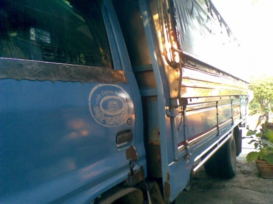 ขายisuzu 6ล้อช่วงยาว