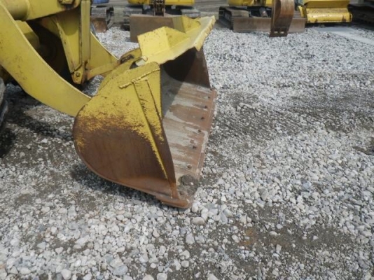 มาอีกคันครับ รถตัก KOMATSU 510 กรองเดี่ยว ซีเรียลสูง นำเข้าจากญี่ปุ่น 090-986-2521 อ๊อบ