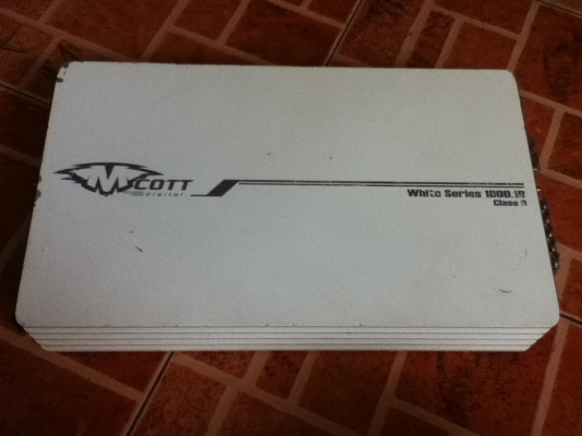 ขายแอมป์ M COTT 1800.1D classD (2ch) ไม่เคยซ่อมครับ 2000.-