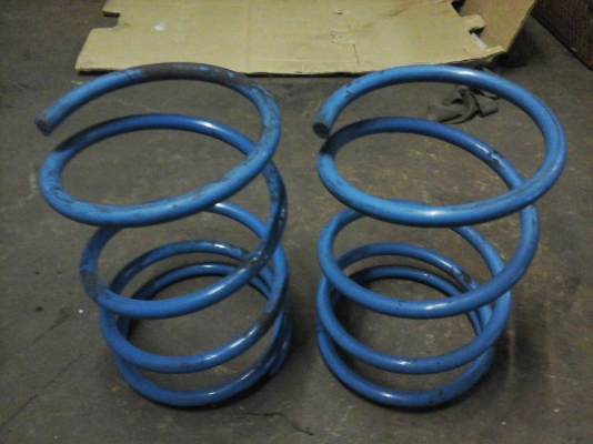 สปริงคู่หน้าเซฟิโร่A31 แข็งกว่าสปริงเดิม สำหรับวางเจแล้ว ต้องการไม่ให้หน้าต่ำครับ 800บาทอยู่ดอนเมืองTEL0890671028 ID Line arnat1028