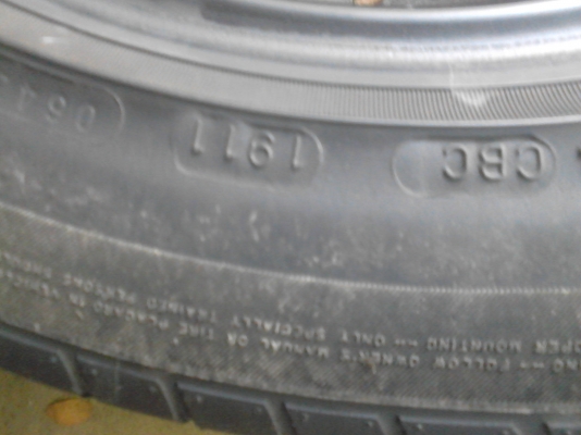 225/55R17 MAXXIS VICTRA มี 2 เส้น Tel.081-427-3941