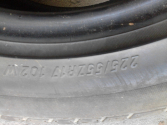 225/55R17 MAXXIS VICTRA มี 2 เส้น Tel.081-427-3941