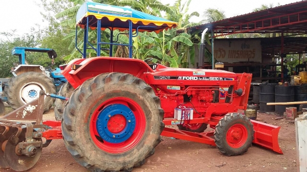 ขายแทร็กเตอร์ FORD 75 แรงม้า