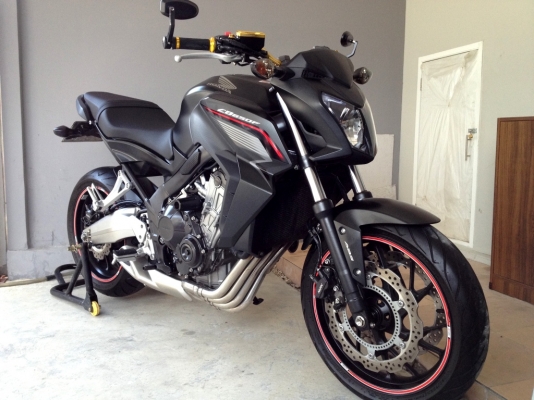 ขาย CB650f ปี2014 พร้อมทะเบียน วิ่งน้อย ราคา 259000 บาท (รับเทริ์น จัดไฟแนนท์)