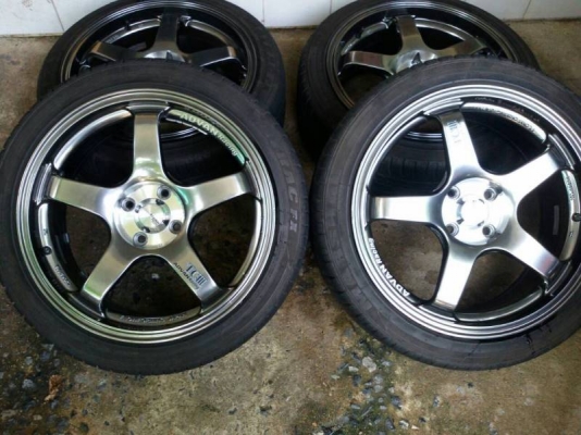 ล้อขอบ 17 4รู พร้อมยาง ชุดล่ะ 8900