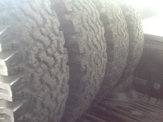 ขายยาง bf all 265/75/16. ปี11
