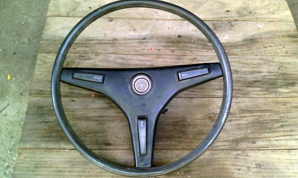 พวงมาลัย toyota corona