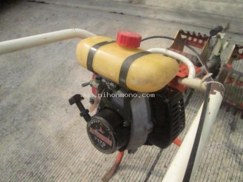 เครื่องกำจัดวัชพืชในร่องข้าว   MARUYAMA   MA3  รหัสสินค้า : 80802466 หรือเพิ่มเติมไดที่ www.nihonmono.com