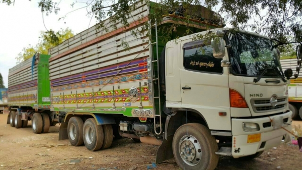 ขายรถบรรทุก 22 ล้อพ่วงแม่ลูกดัมพ์ HINO MEGA 344 แรงม้าปี 2554 ลูกพ่วง 3 เพลา ราคา 2700000
