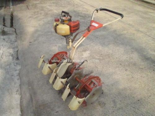 เครื่องกำจัดวัชพืชในร่องข้าว  MARUYAMA   KW  รหัสสินค้า : 80802470 หรือเพิ่มเติมไดที่ www.nihonmono.com