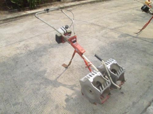 เครื่องกำจัดวัชพืชในร่องข้าว    MARUYAMA   MA3   รหัสสินค้า : 80802477หรือเพิ่มเติมไดที่ www.nihonmono.com