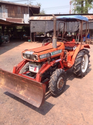 แทรกเตอร์คูโบต้า 2002 สภาพใช้งานได้ดีทุกอย่าง ขายพร้อมผานดันหน้า และ ผานหลัง แทรกเตอร์คูโบต้า 2002 สภาพใช้งานได้ดีทุกอย่าง ขายพร้อมผานดันหน้า และ ผานหลัง