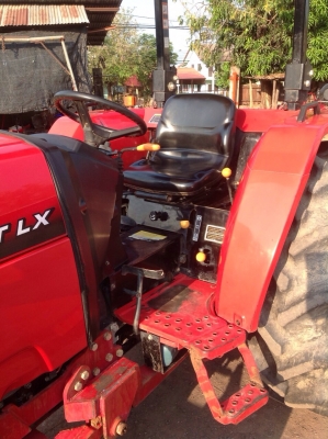 แทรกเตอร์ยันม่า 453 สภาพสวยเดิมๆทั้งคัน ไม่ทำสี มีผานดันหน้า และ โรตารี่ แทรกเตอร์ยันม่า 453 สภาพสวยเดิมๆทั้งคัน ไม่ทำสี มีผานดันหน้า และ โรตารี่