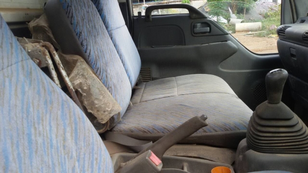 มาถึงแล้วดูได้เลยมี2คัน ขาย (NPR130แรง-265,000บ NPR120แรง-245,000บ)  ☆☆☆เป็นยังไงครับโดนน้ำล่างแฟ๊บใหม่เหมือนแกะกล่อง ครับ☆☆☆