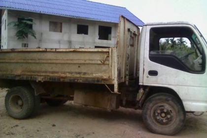 มาถึงแล้วดูได้เลยมี2คัน ขาย (NPR130แรง-265,000บ NPR120แรง-245,000บ)  ☆☆☆เป็นยังไงครับโดนน้ำล่างแฟ๊บใหม่เหมือนแกะกล่อง ครับ☆☆☆