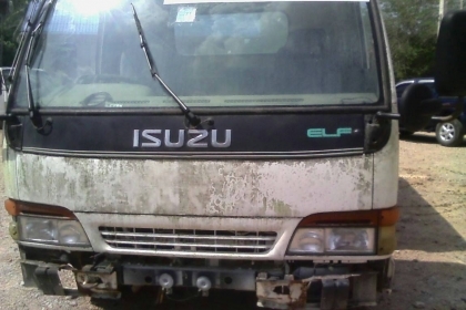 มาถึงแล้วดูได้เลยมี2คัน ขาย (NPR130แรง-265,000บ NPR120แรง-245,000บ)  ☆☆☆เป็นยังไงครับโดนน้ำล่างแฟ๊บใหม่เหมือนแกะกล่อง ครับ☆☆☆