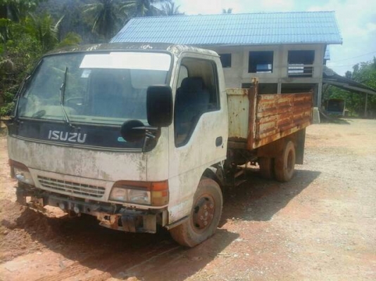 มาถึงแล้วดูได้เลยมี2คัน ขาย (NPR130แรง-265,000บ NPR120แรง-245,000บ)  ☆☆☆เป็นยังไงครับโดนน้ำล่างแฟ๊บใหม่เหมือนแกะกล่อง ครับ☆☆☆