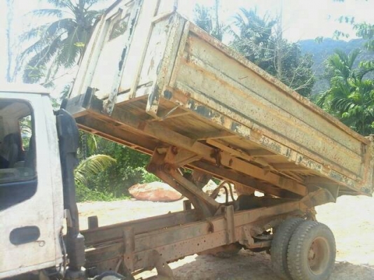 มาถึงแล้วดูได้เลยมี2คัน ขาย (NPR130แรง-265,000บ NPR120แรง-245,000บ)  ☆☆☆เป็นยังไงครับโดนน้ำล่างแฟ๊บใหม่เหมือนแกะกล่อง ครับ☆☆☆