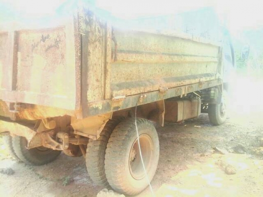 มาถึงแล้วดูได้เลยมี2คัน ขาย (NPR130แรง-265,000บ NPR120แรง-245,000บ)  ☆☆☆เป็นยังไงครับโดนน้ำล่างแฟ๊บใหม่เหมือนแกะกล่อง ครับ☆☆☆