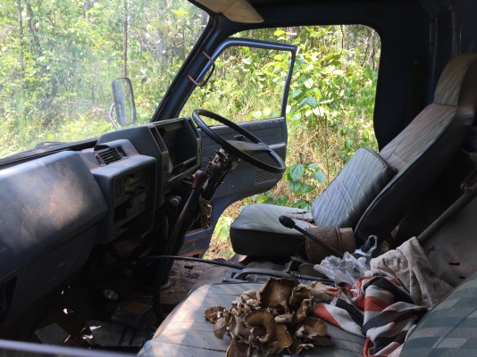 ISUZU. NPR57Lเครื่อง4BC2เครน2.5