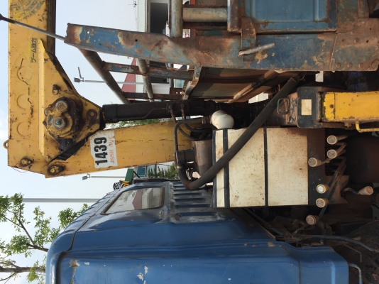 ISUZU. NPR57Lเครื่อง4BC2เครน2.5