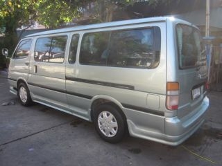 รถตู้ รถตู้