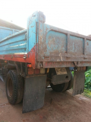 ขายด่วนISUZUROCKY195หกล้อดั้มยาง900สภาพพร้อมใช้งานสุดๆราคาเบาๆโทร0843923995