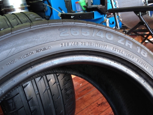 ขายยาง Continental made in czech 265/40/18 ปี12 สวยดอกหนา