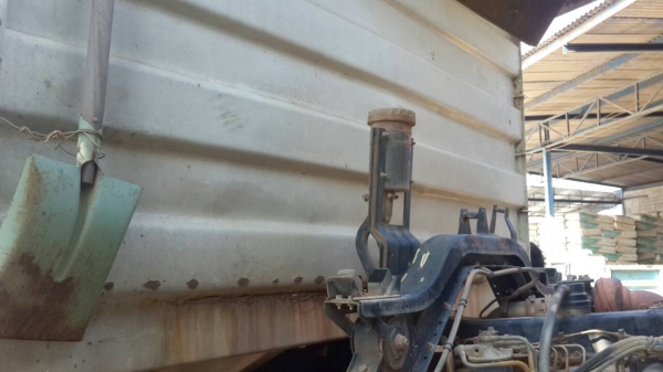 รถอีซูซุ 10 ล้อดั้ม  FXZ  270 แรงม้า. ปี 47  ( ขาย แม่ , ลูก. )   สนใจติดต่อ  081 - 6079515