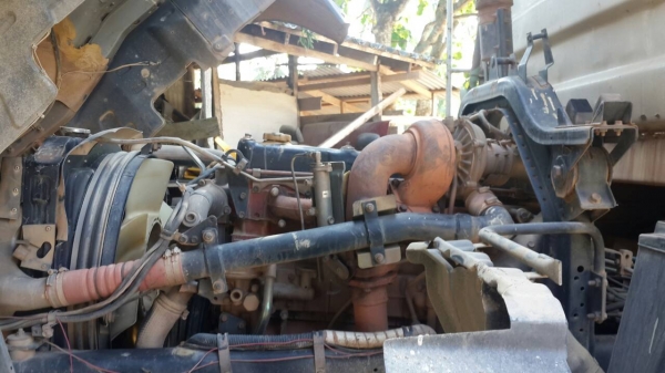 รถอีซูซุ 10 ล้อดั้ม  FXZ  270 แรงม้า. ปี 47  ( ขาย แม่ , ลูก. )   สนใจติดต่อ  081 - 6079515