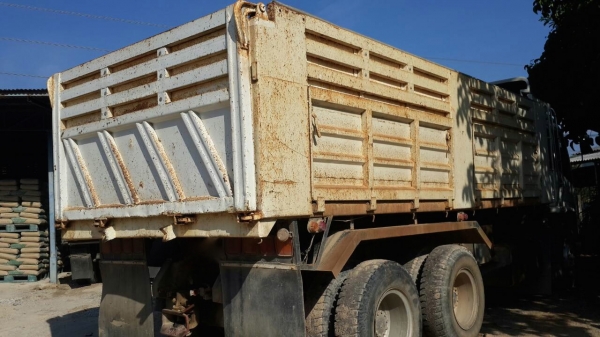 รถอีซูซุ 10 ล้อดั้ม  FXZ  270 แรงม้า. ปี 47  ( ขาย แม่ , ลูก. )   สนใจติดต่อ  081 - 6079515