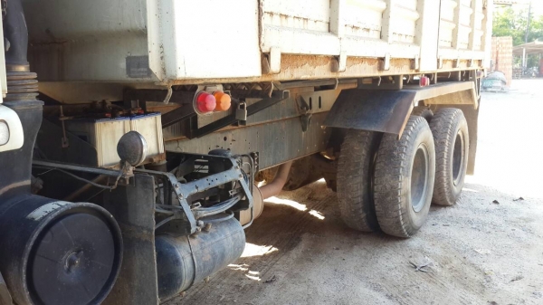 รถอีซูซุ 10 ล้อดั้ม  FXZ  270 แรงม้า. ปี 47  ( ขาย แม่ , ลูก. )   สนใจติดต่อ  081 - 6079515