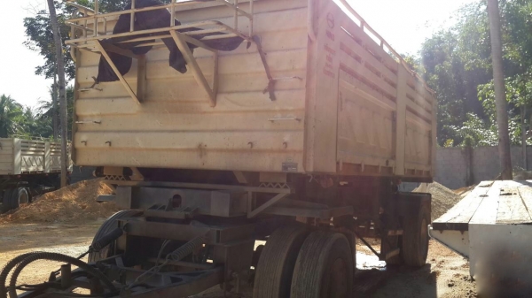 รถอีซูซุ 10 ล้อดั้ม  FXZ  270 แรงม้า. ปี 47  ( ขาย แม่ , ลูก. )   สนใจติดต่อ  081 - 6079515