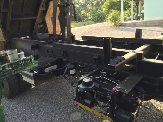 รถฮีโน่ 6 ล้อดั้ม 175 แรงม้า. ปี 54  ( รถวิ่ง 8,3xx กม. )   สนใจติดต่อ  081 - 6079515