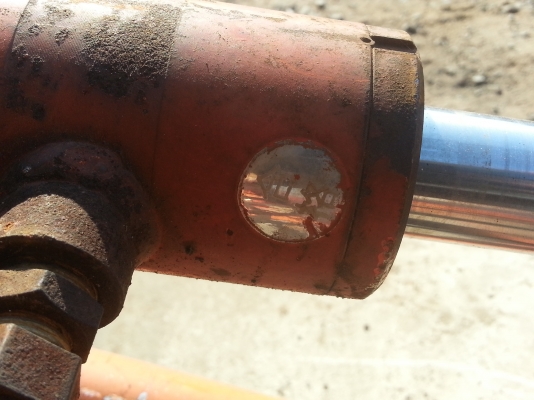 ชุดตักหน้า kubota เก่าญี่ปุ่นเพิ่งออกจากตู้อุปกรณ์ครบ 46000 บาท ชุดตักหน้า kubota เก่าญี่ปุ่นเพิ่งออกจากตู้อุปกรณ์ครบ 46000 บาท