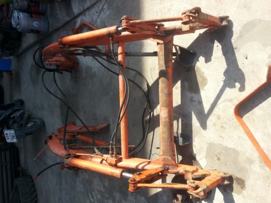 ชุดตักหน้า kubota เก่าญี่ปุ่นเพิ่งออกจากตู้อุปกรณ์ครบ 46000 บาท ชุดตักหน้า kubota เก่าญี่ปุ่นเพิ่งออกจากตู้อุปกรณ์ครบ 46000 บาท