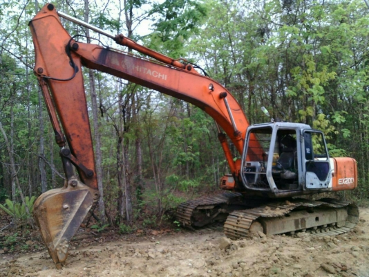 ขายรถแบคโฮHITACHIEX-200-2รถทํางานได้เครืองเดิมปั้มเดิม