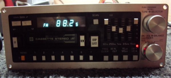 ขายวิทยุติดรถยนต์  FUJITSU TEN รุ่นเก่าสภาพใหม่แกะกล่อง