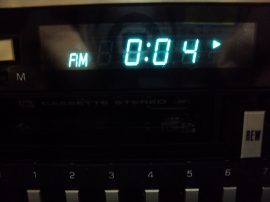 ขายวิทยุติดรถยนต์  FUJITSU TEN รุ่นเก่าสภาพใหม่แกะกล่อง